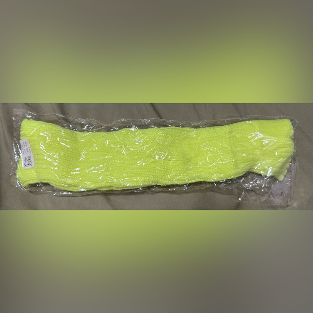 LEG WARMERS Knitted Women's Costume Neon Fluro
Dance Party Knit Sexy 80's Yoga - Picture 3 of 11